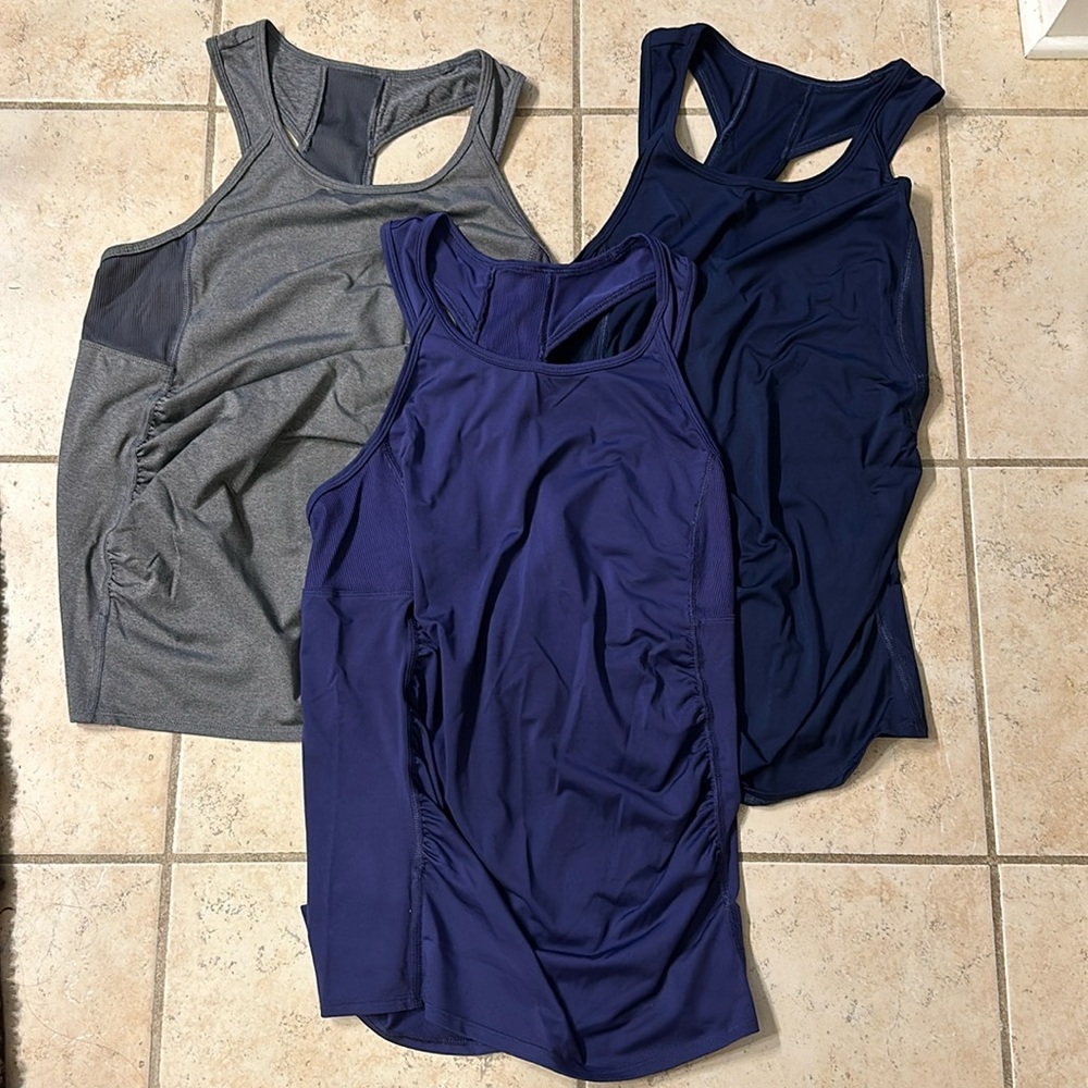 Lot of 3 small women’s maternity work out tops